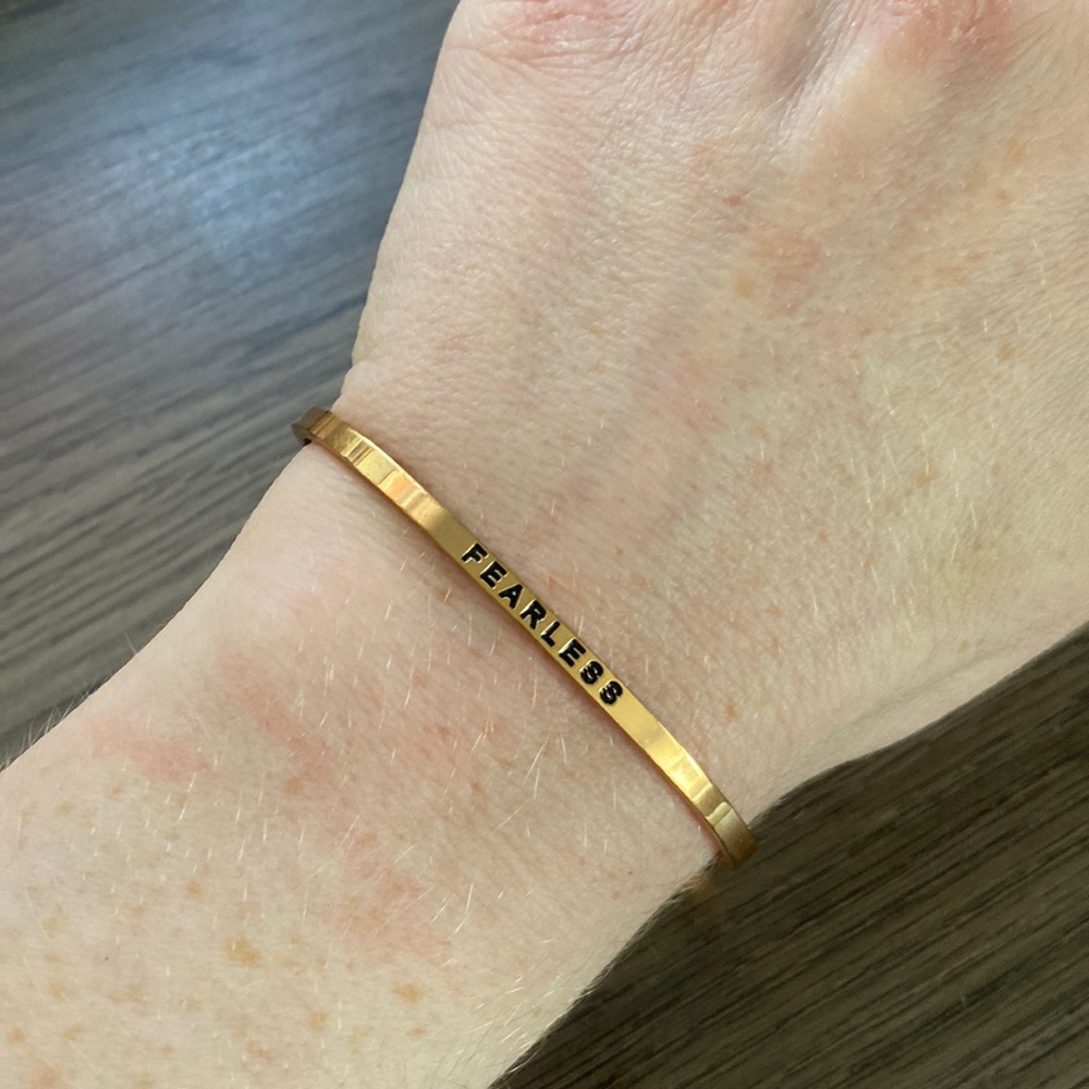 Mantraband in rose gold: fearless